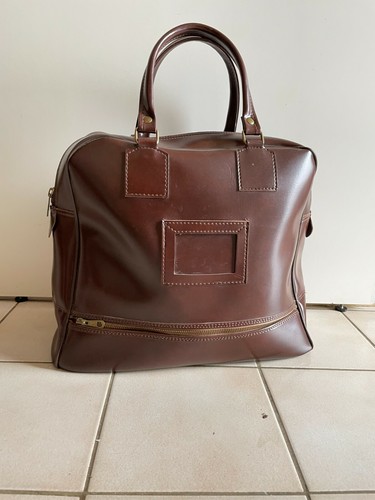 Beau sac sport main de - , a