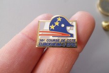 pin s broche badge VOITURE