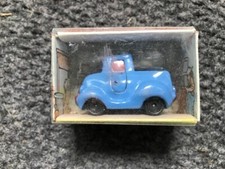 HAULIN' HARRY Wallace Berrie