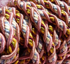 Mercerie ancienne,GALON ANCIEN PASSEMENTERIE EN SOUTACHE vers 1900 