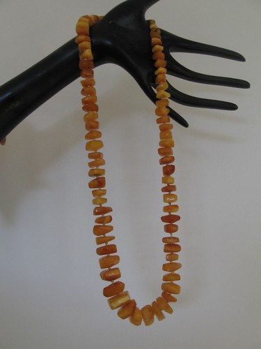 Collier ambre jaune - , d'oeuf