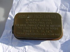 Boite pansement métal US premier modele WW2