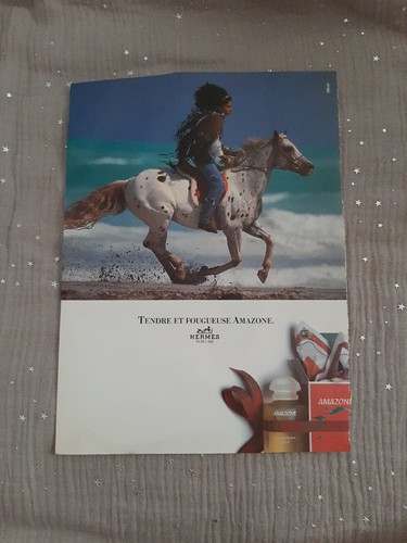 Publicité papier parfum - papier,