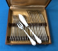 ménagère 12 couvert à