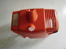 COUVERCLE     POUR DEBROUSSAILLEUSE STIHL FS 300