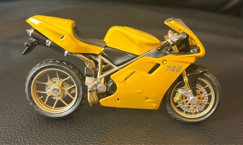 Voiture miniature moto ducati - miniature,