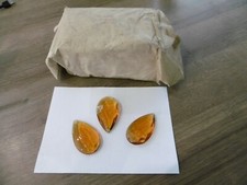 lot 50 anciennes pampilles pour lustre couleur ambre  cristal H 6,3