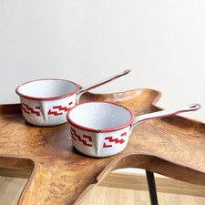 2 Anciennes Casseroles émaillées Rouge et Blanche mouchetée. Vintage