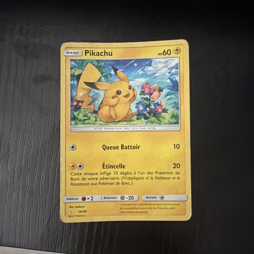 Carte pokémon pikachu - pokémon,
