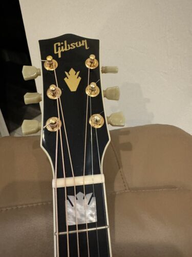 Epiphone gibson guitar - to,