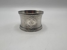 BEAU ROND DE SERVIETTE EN