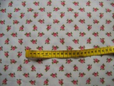 COUPON DE TISSU FLEURI PETITES FLEURS  FOND  ECRU - TIS 52