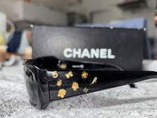 CHANEL lunettes de soleil  noir Modele : LUCKY CHARMS. 5142