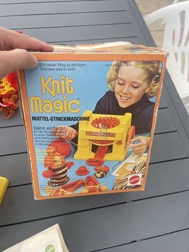 Mattel knit magic machine - mattel,