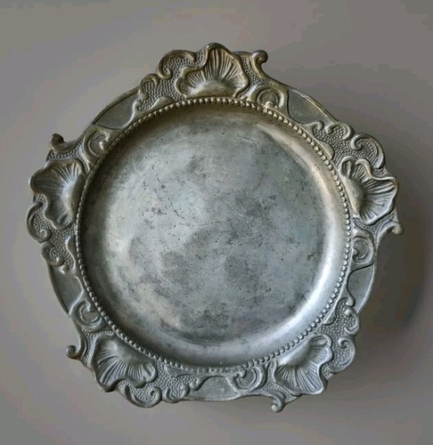 Ancien plat - , en