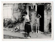 photo anonyme 1960 Hula Hoop -