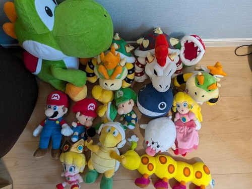 Lot peluches mario - 15,