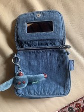 POCHETTE DE CHEZ KIPLING NEUVE..
