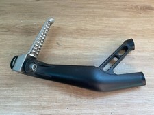 Une platine arriere droite