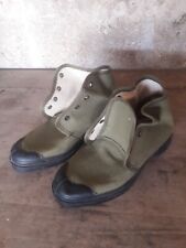 paire de pataugas 1950/1960 état neuf petite taille !