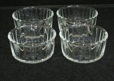 lot 4 ramequins borcam