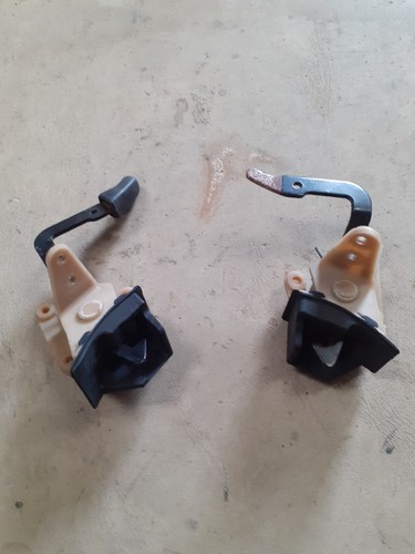 Attache fixation support - attache,