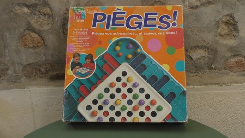 Pièges jeu société - de,