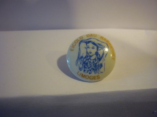 Pins pin porcelaine - pin's,