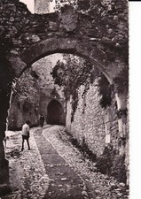 VAISON-LA-ROMAINE 151 une