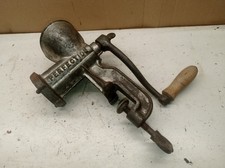 Vintage ancien hachoir à viande manuel "Perfection"