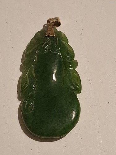 Pendentif jade bélière ou - jade, ?