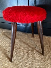 Tabouret "Moumoutte"  à poils rouge, 4 pieds bois,  années 60 vintage
