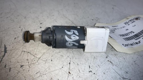 Contacteur feu stop - , renault