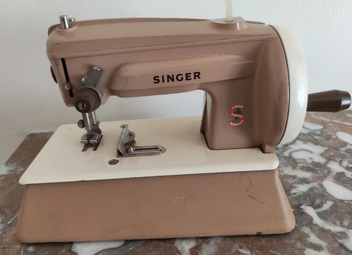 Machine coudre jouet singer - à,