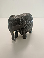 éléphant en bois