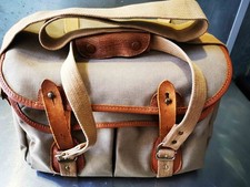 BILLINGHAM CAMERA BAG 335