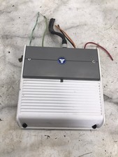 Bateau Formula 240 BR 13 JL AUDIO M200/2 Amplificateur