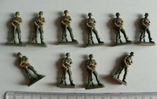 Lot de 10 personnages soldats debouts avec fusil pour SOLIDO / VEREM 