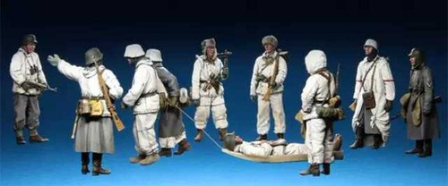 Lot figurines en - 1:35,