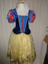 Disney store snow white - disney,