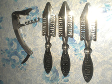 3 Cuillères à Absinthe _