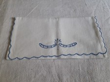 Pochette ancienne brodée pour