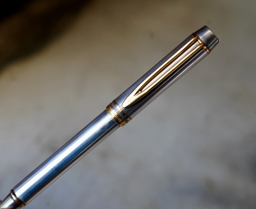 Magnifique stylo bille - stylo,
