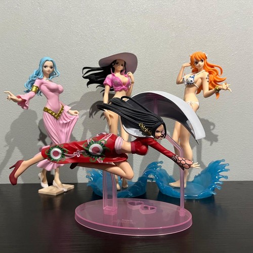 Lot figurines one piece - de,