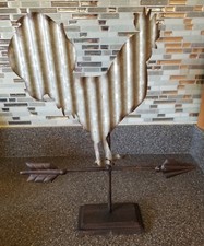 ROOSTER METAL STAND ARROW COUNTRY DISPLAY DECOR hen chicken rod iron wind vane 