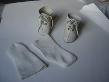 anciennes chaussures et