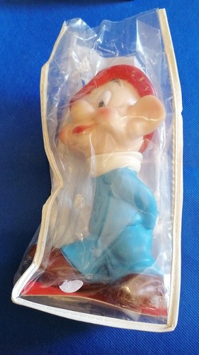 Pouet nain delacoste - :,