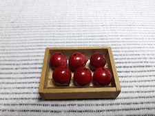 Miniature maison de poupée Vintage années 2000- Cageot de pommes rouges 