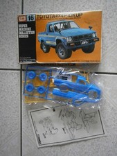ANCIENNE MAQUETTE TOYOTA 4X4 PICK UP IMAÏ