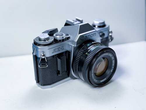 Canon 35mm film camera - ae-1,